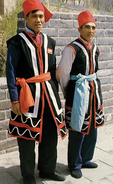 高山族男子服饰组图