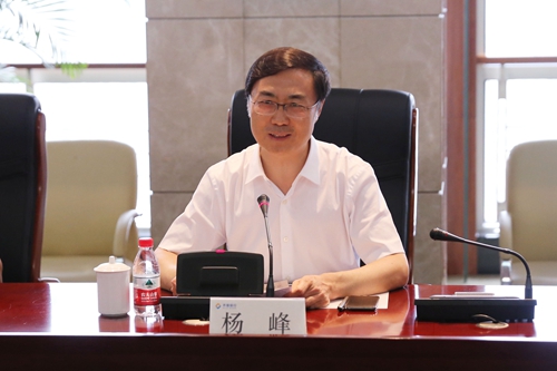 济南市委常委,宣传部部长杨峰到齐鲁银行调研指导工作