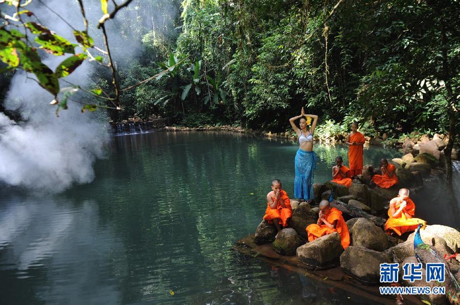 云南勐腊:雨林瑜伽