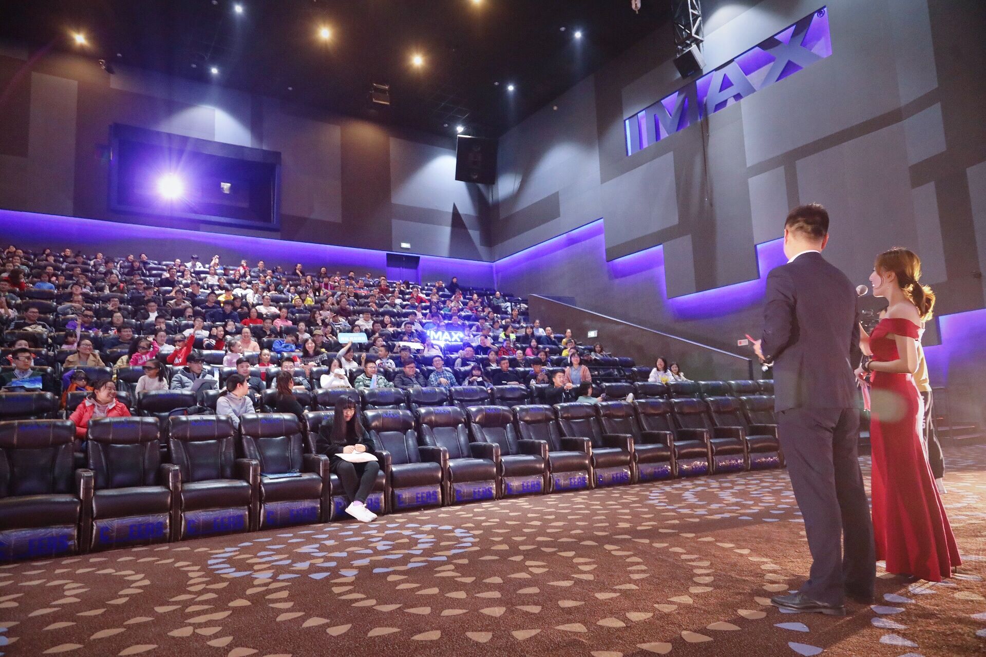 济南高新万达影城imax影院重新开业imax新一代激光让观众尽情体验冰雪