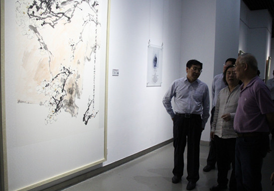 "待到山花烂漫时"山东省青年中国花鸟画家提名展在山东博物馆开幕