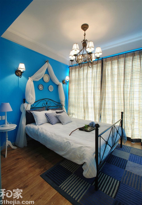 蓝与白完美造就地中海风卧室