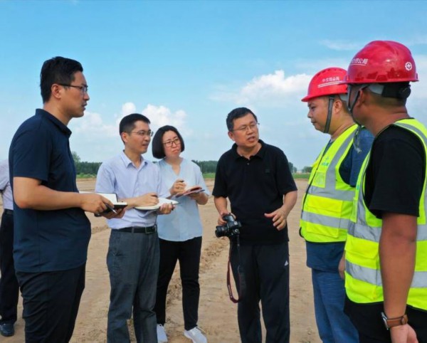 大众日报黄河滩区脱贫迁建大型蹲点调研活动在黄河入鲁第一县东明县