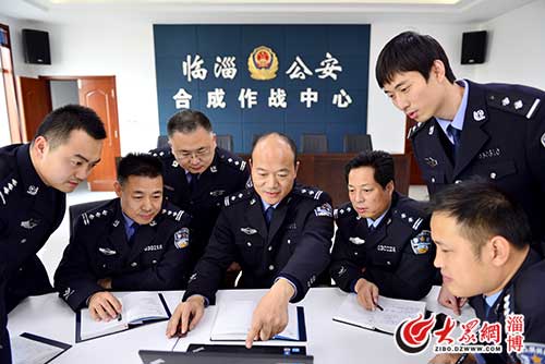 王立国:果敢睿智的刑警队长 谱写爱民护民英雄本色