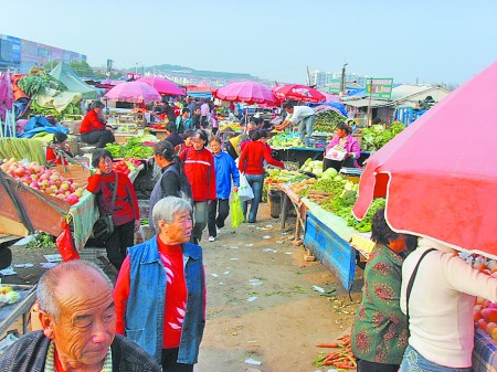 浮山后临时市场将取缔 十万居民哪里买菜