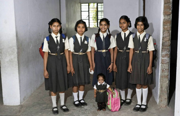 世界最小女孩:印度袖珍美眉身高仅58厘米(组图)